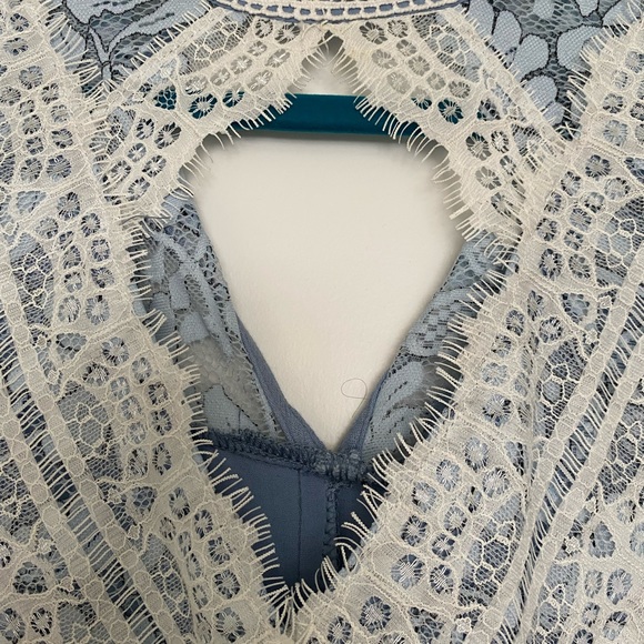 Blue lace key hole dress - Picture 2 of 5